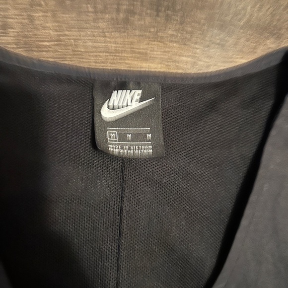 Nike ladies Jumper - Picture 3 of 4